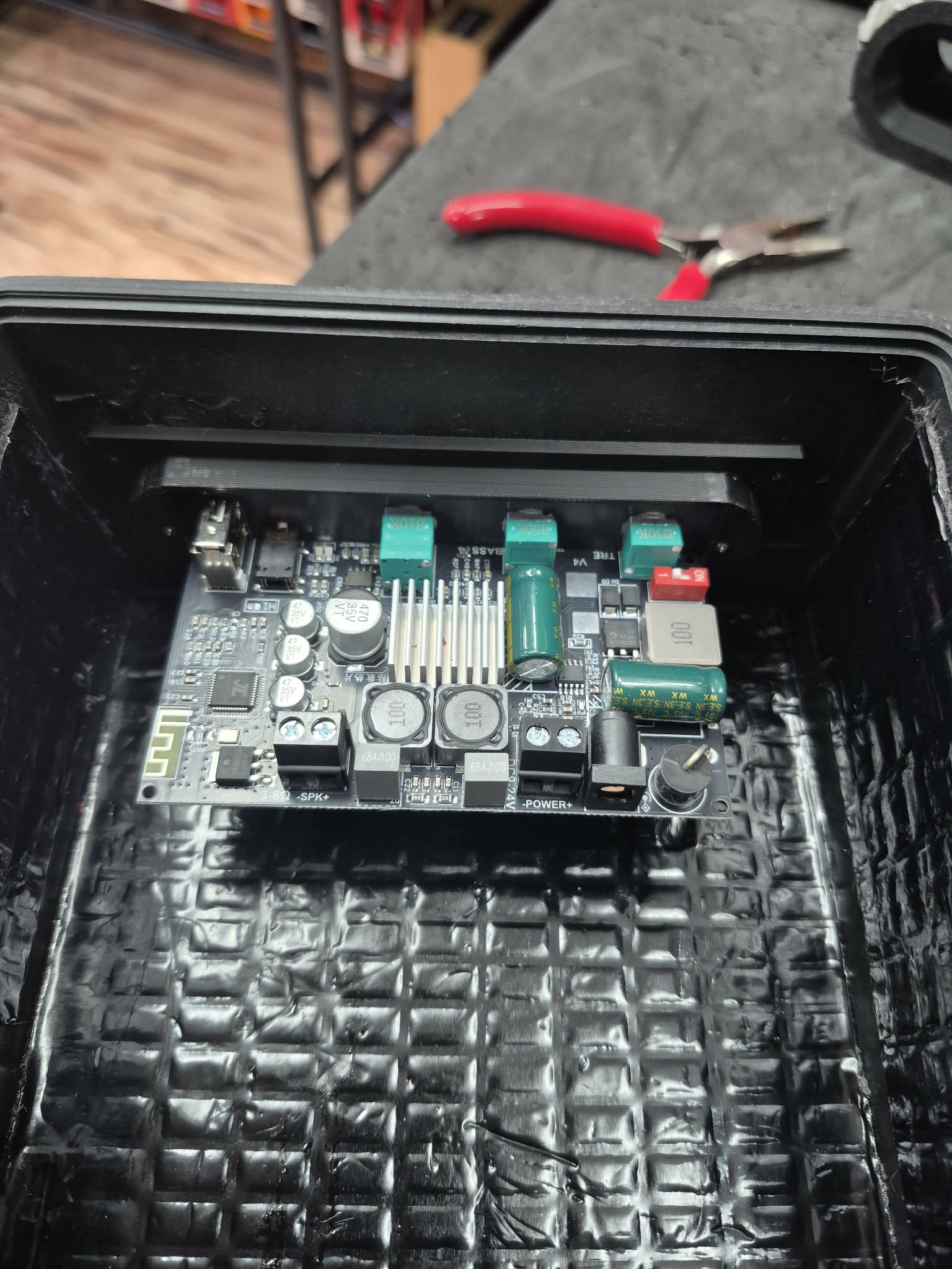 1001U Amp Recess Plate