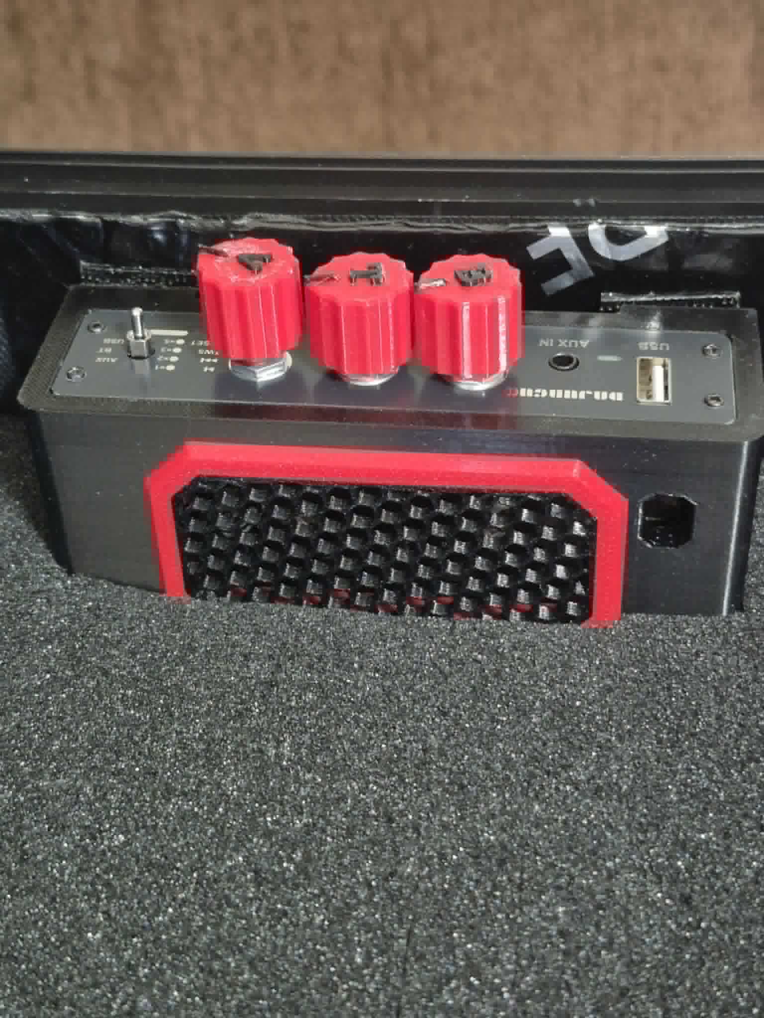 🧛 Dracula Edition DIY Bluetooth Boombox