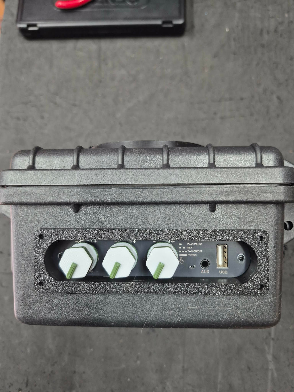 1001U Amp Recess Plate