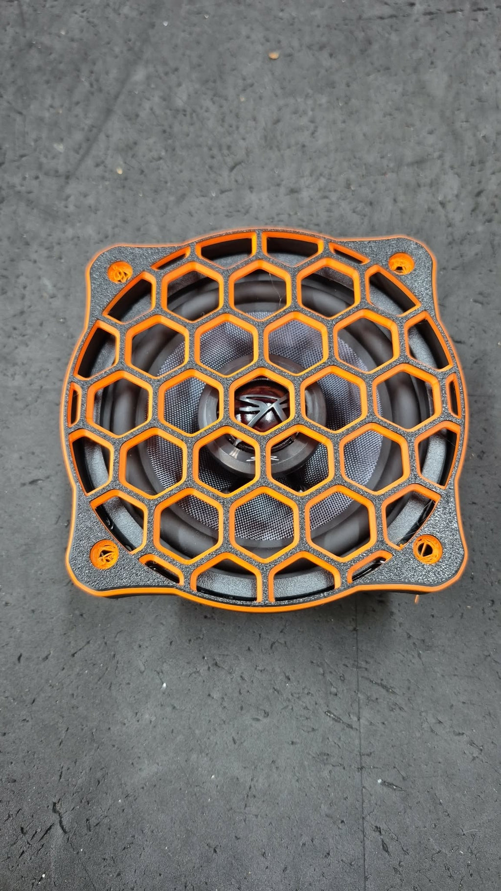 5.25" Snug fit speaker grill